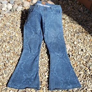 Run & Fly Vintage Paisley Wideleg Blue Jean
